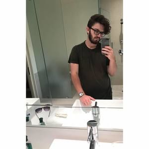 Meet your Posher, Jonathan